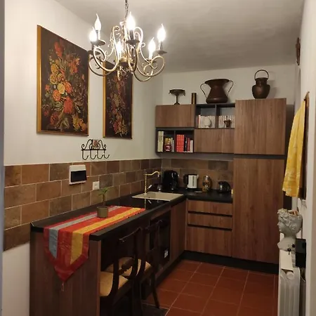 ゲストハウス B & V E Restaurant 3*