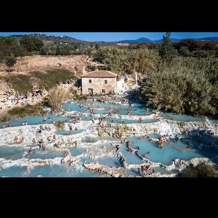 B & V E Restaurant ゲストハウス 3*