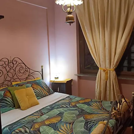 ゲストハウス B & V E Restaurant 3*