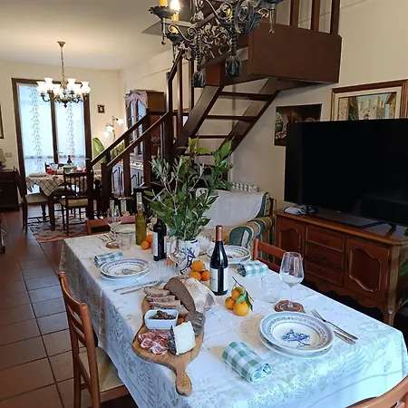 B & V E Restaurant Σπίτι διακοπών